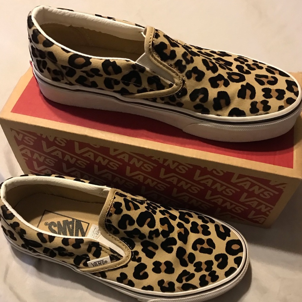 Classic  slip on leopard/tire white Vans